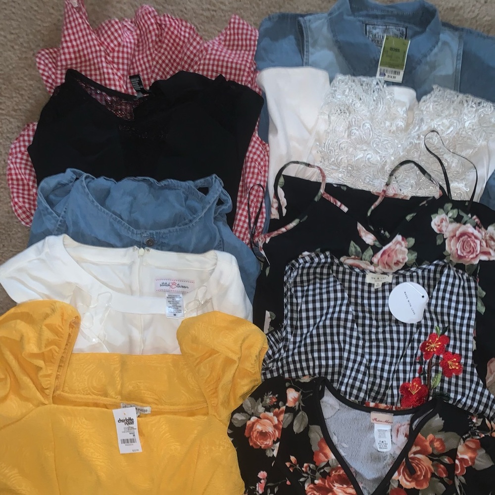 Bulk of 10 (7 dresses, 3 rompers)- Size medium!